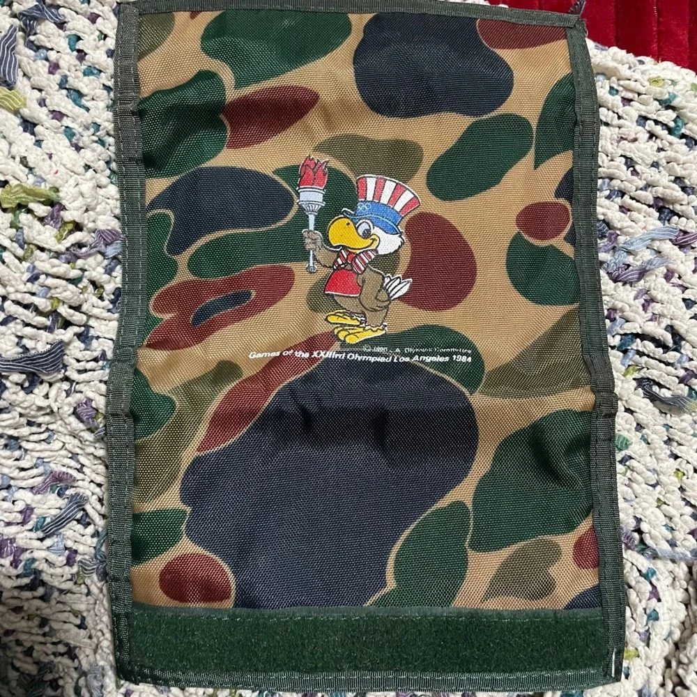 Vintage 1984 Los Angeles Olympics‎ green Camouflage trifold Wallet Sam the Eagle